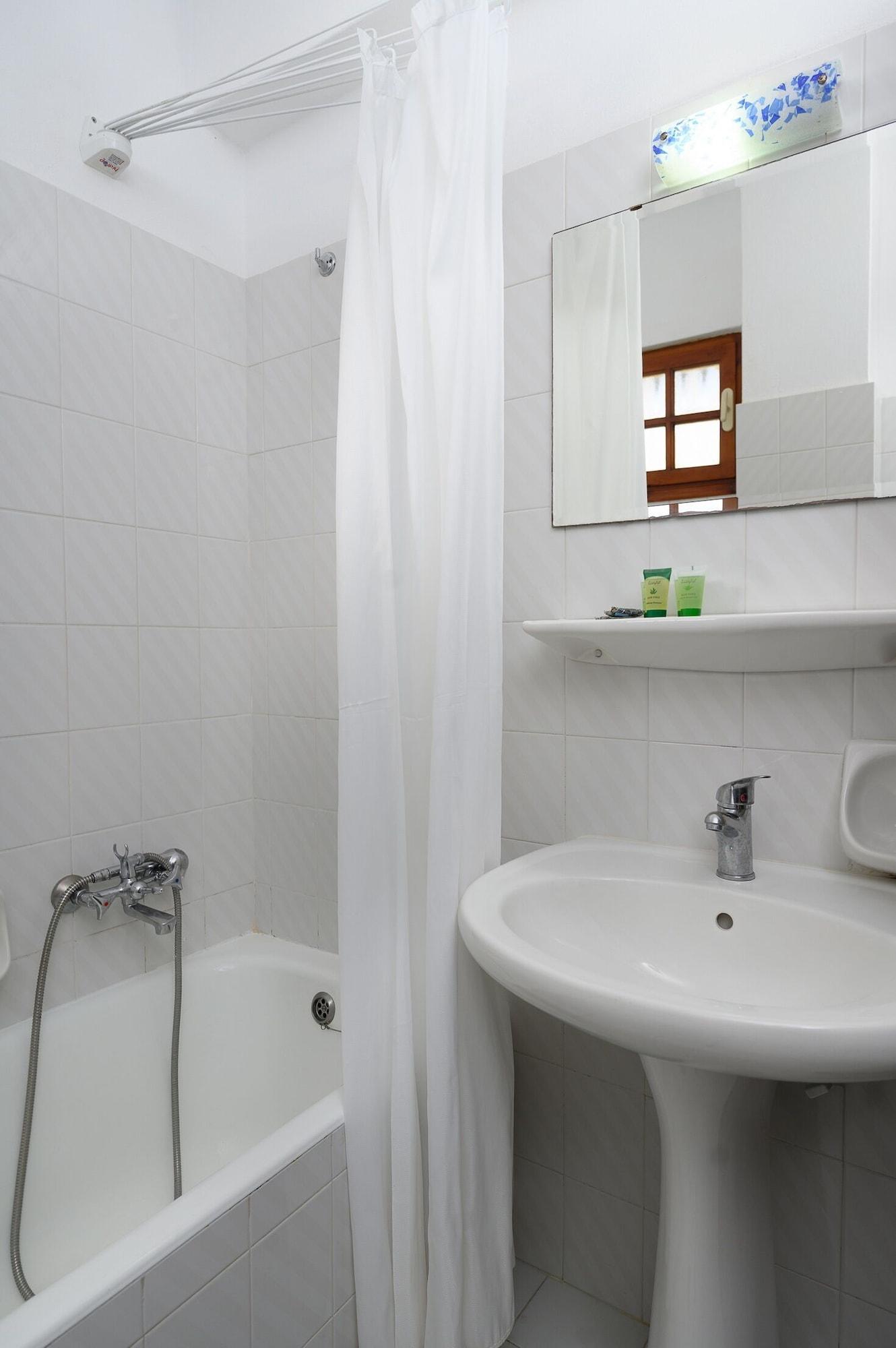 Anthos Apartments Плакиас Экстерьер фото
