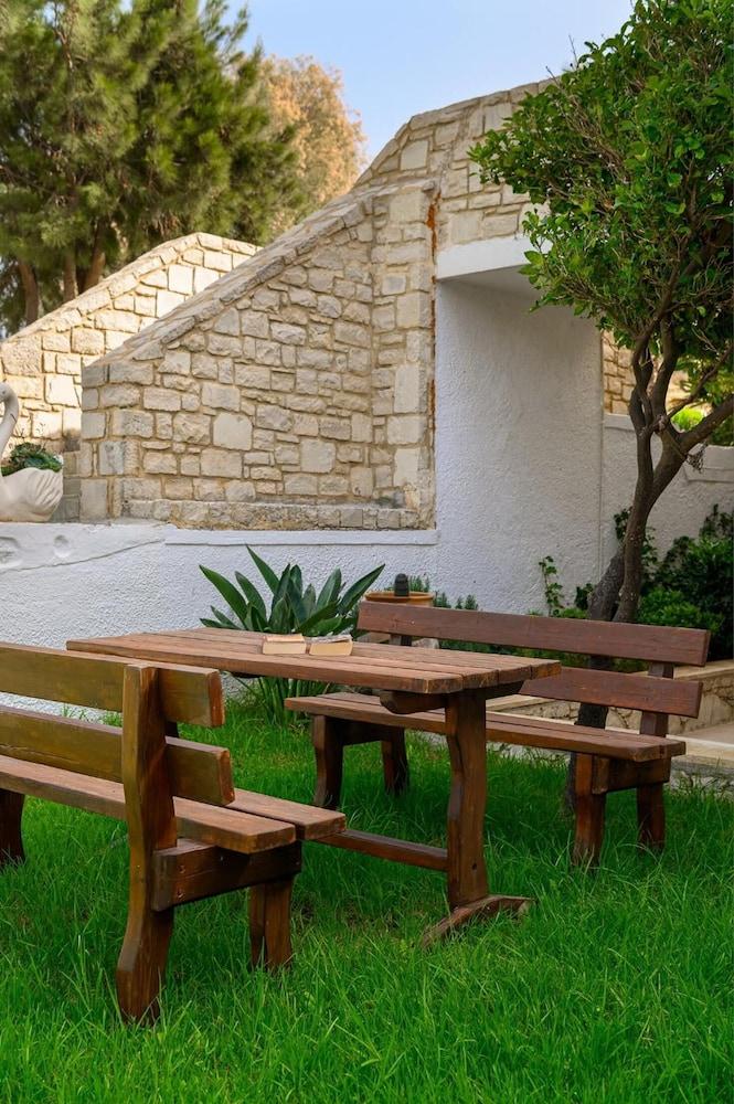 Anthos Apartments Плакиас Экстерьер фото